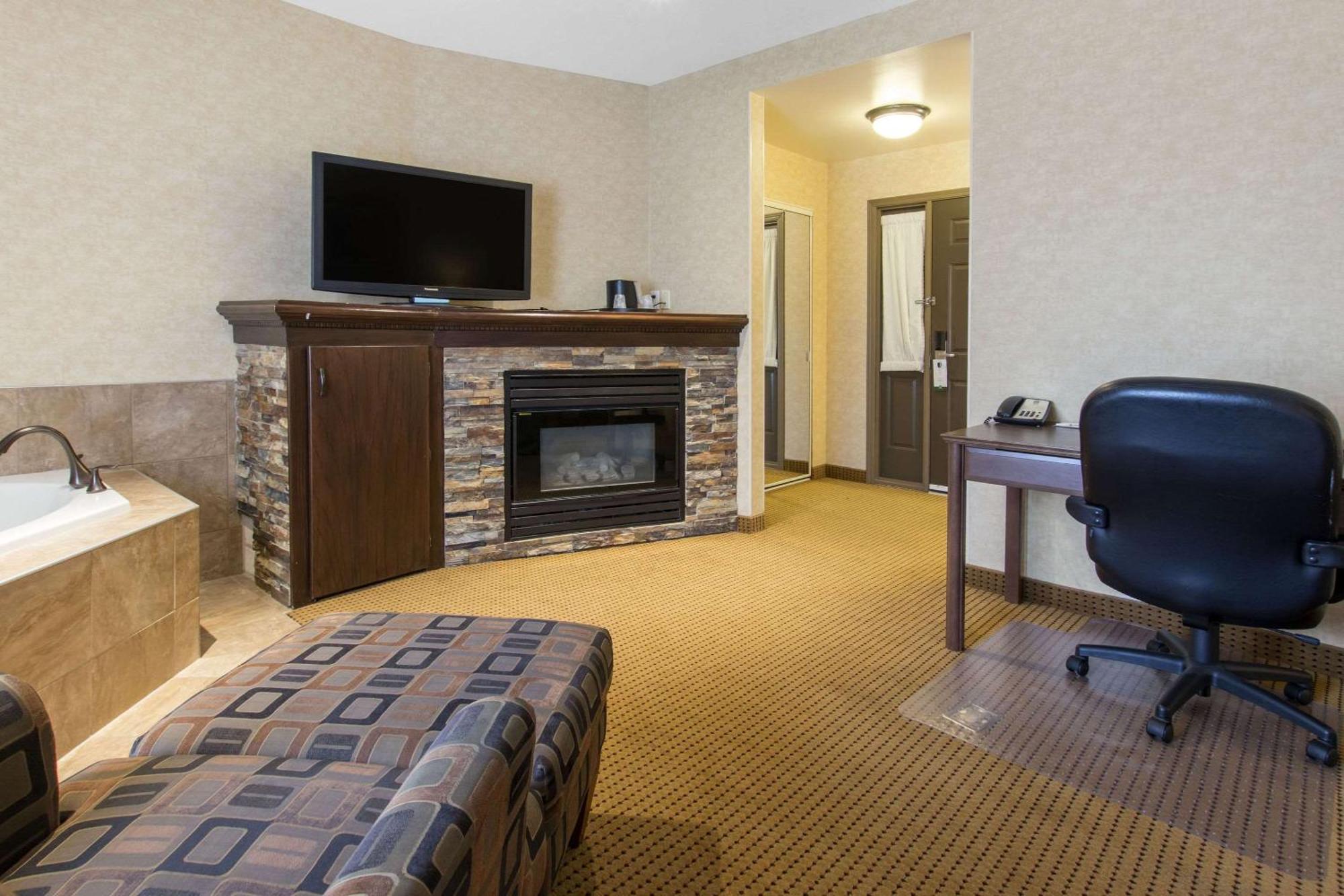 Flamingo Hotel Medicine Hat Exterior foto